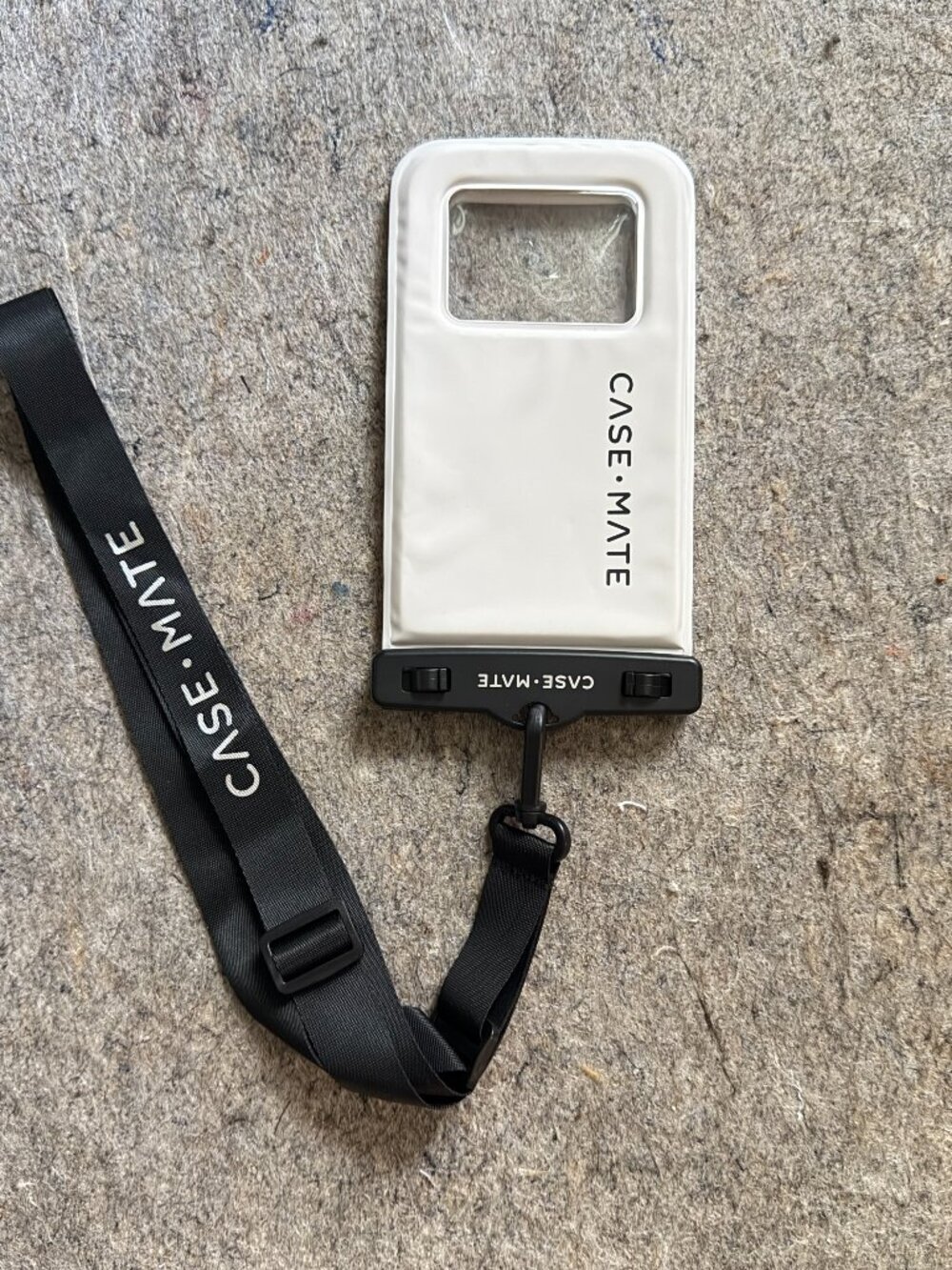 Case-Mate Waterproof Floating Phone Case Pouch Black White